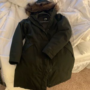 LIKE NEW North Face Parka